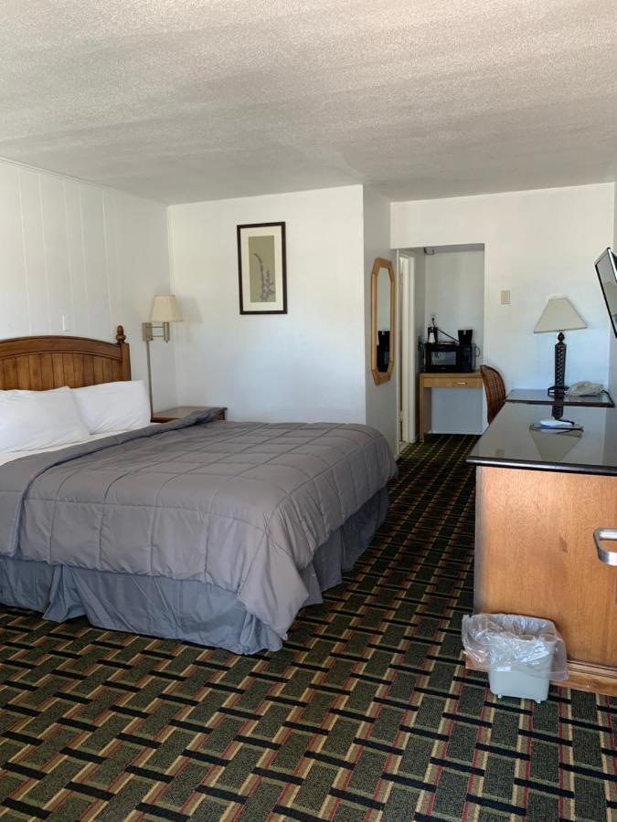 Rodeway Inn & Suites Raton Exterior foto